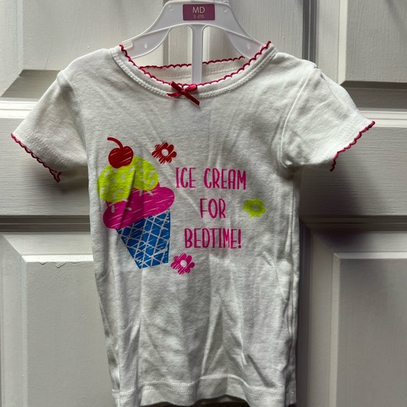 Ice cream pajama set size 2T good condition - Picture 2 of 4